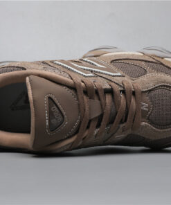 Alternative view of NB 9060 Mushroom Brown